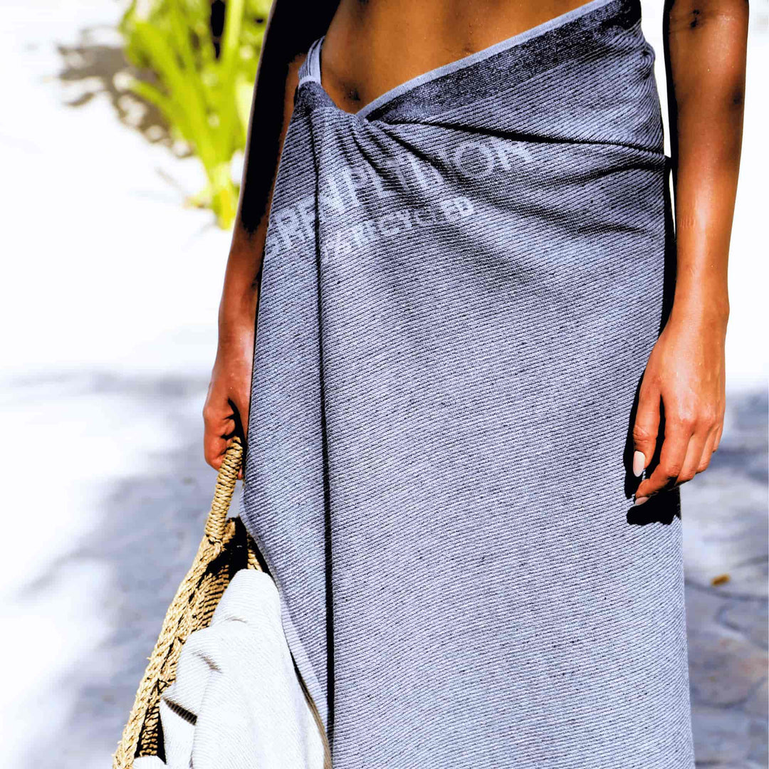 CALM Granit — Plage et serviette recyclées sans colorant