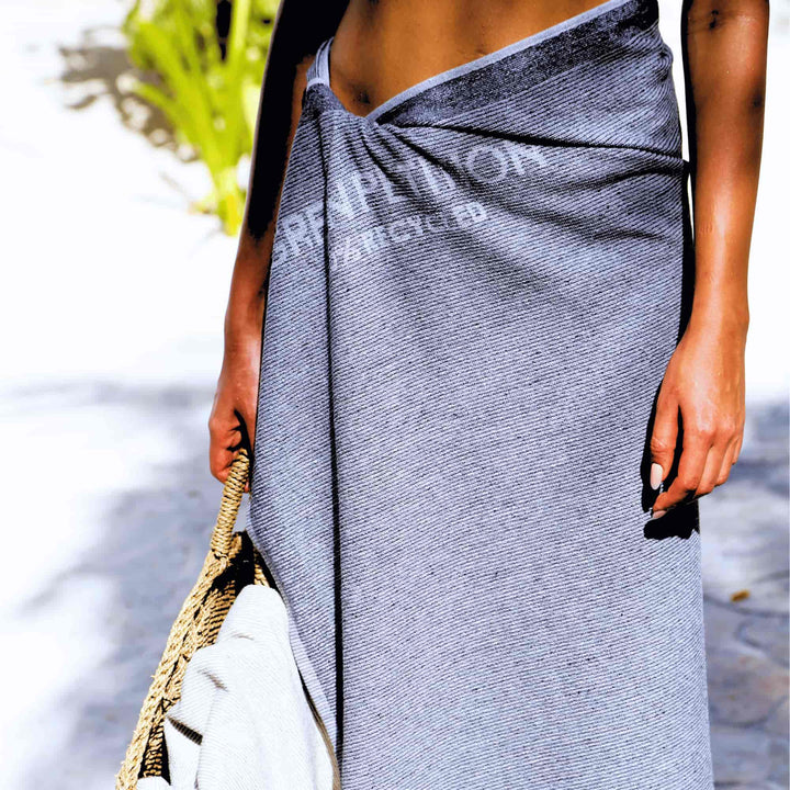CALM Granit — Plage et serviette recyclées sans colorant